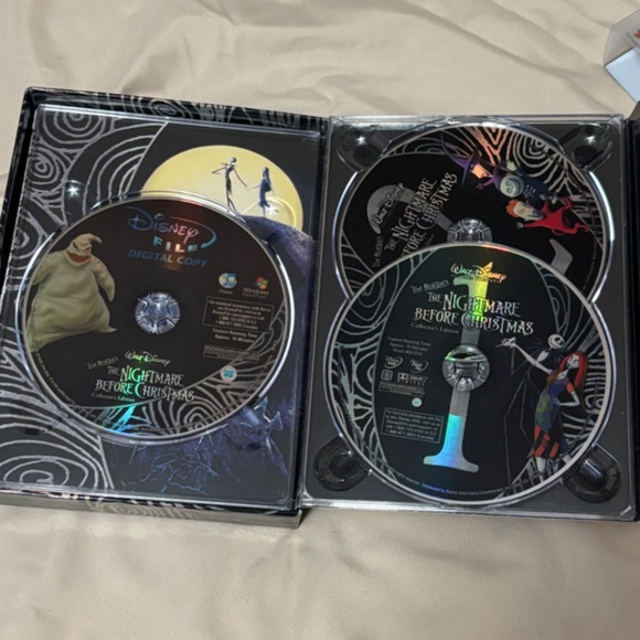 Tim Burtons The Nightmare Before Christmas - Picture 3 of 3